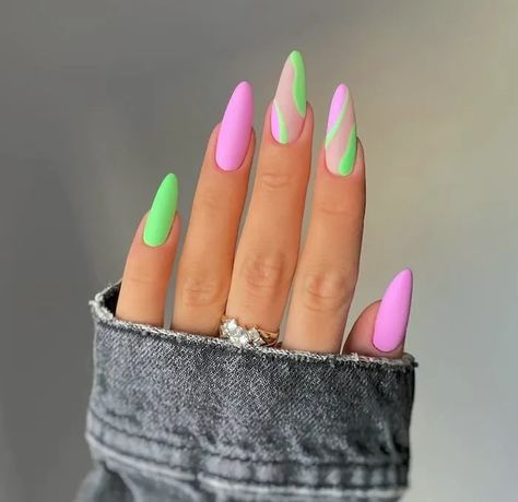 May Nails, Almond Nails Designs, Summer Acrylic Nails, Pink Nail, Chic Nails, Best Acrylic Nails, Green Nails, Nail Trends, Almond Nails