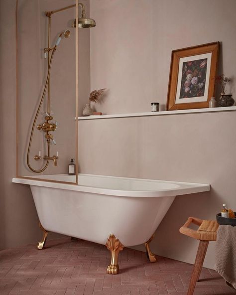 Victorian Bathroom Wooden Floor, Victorian House Bathroom, Victorian Bathroom Ideas, Victorian Style Bathroom, Loft Bathroom, Victorian Bathroom, Beige Bathroom, Bathroom Inspo, House Bathroom