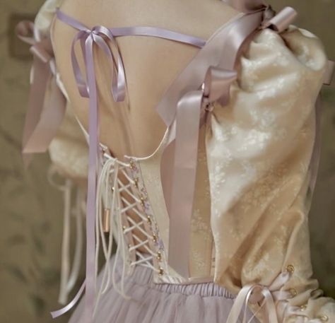 evangeline fox aesthetic Barbie Rapunzel, Princess Charm School, 12 Dancing Princesses, Princess Core, Modern Disney, Disney Aesthetic, Princess Aesthetic, Barbie Movies, Marie Antoinette