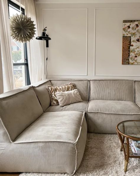 Velvet Bank, Beige Bank, Beige Couch, Cozy Sofa, Happy Customer, Living Room Inspo, House Inspo, Living Room Inspiration, Living Room Interior