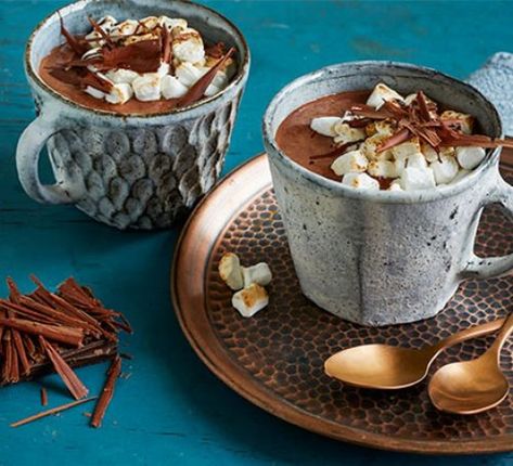 Warm up with a hot drink, or a cheeky cocktail on Fireworks Night. We have recipes for hot chocolate, mulled punch, or a classic hot toddy. Fun Sandwiches For Kids, Bonfire Night Treats, Slow Cooker Hot Chocolate Recipe, Bonfire Food, Slow Cooker Hot Chocolate, Bonfire Night Food, Boozy Hot Chocolate, Tesco Real Food, Hot Chocolate Recipe