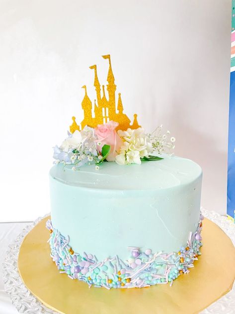 Easy Disney Birthday Cakes, Simple Disney Cake Designs, Disney Cake Ideas For Adults, Simple Princess Birthday Cake, Simple Princess Theme Birthday Cake, Disney Cake For Adults, Disney 40th Birthday Cake, Disney First Birthday Cake, Disney 30th Birthday Cake