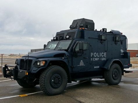 Fbi Car, Two Door Jeep Wrangler, Mounted Police, Executive Protection, Police Truck, Armored Vehicle, Bug Out Vehicle, Armored Truck, Military Armor