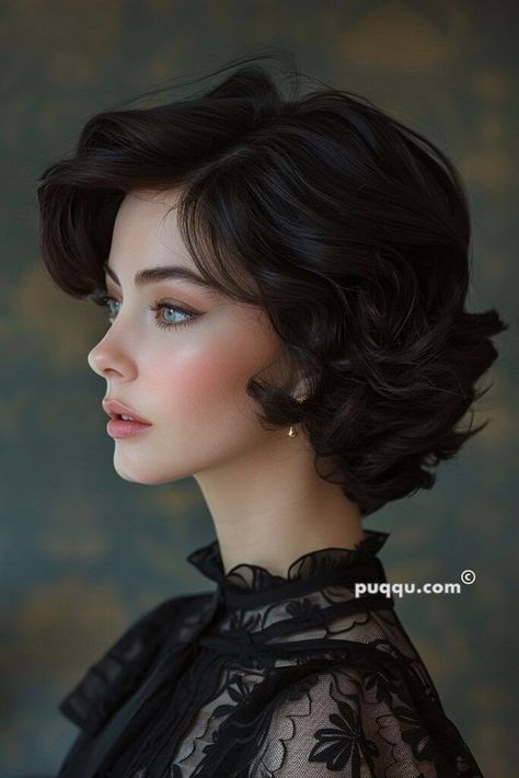 French Bob Hairstyles, Short French Bob, Best Hair Colour, French Bob, Trending Hair, Hair Colour Ideas, Face Reference, Hair Reference, 인물 사진