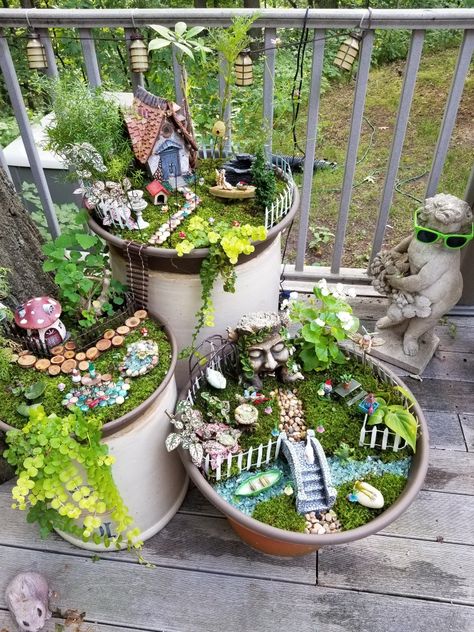 Fairy Garden In Yard, Fairy Balcony Ideas, Tiered Fairy Garden Ideas, Fairy Garden Arrangements, Fairy Garden Around A Tree, Balcony Fairy Garden, Cheap Fairy Garden Ideas, Diy Fairy Garden Ideas Outdoors Flower Pots, Tiny Fairy Garden Ideas