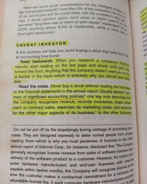 The Intelligent Investor Book Key points ✨ Must read these books to know about the value investing philosophy 🙂 ✨ Warren Buffett says, " 8th and 20th chapter are the core of this book." Hope u understand this book Follow me @themarathiinvestor Follow @entrepreneurship.books #books #investmentbook #share #goal #investing #theintelligentinvestor #moneymanagement Book For Trading, Best Book For Trading, Best Book To Learn Trading, Best Day Trading Books, Trading Book Pdf, Investing Books, Value Investing, Warren Buffett, Option Trading