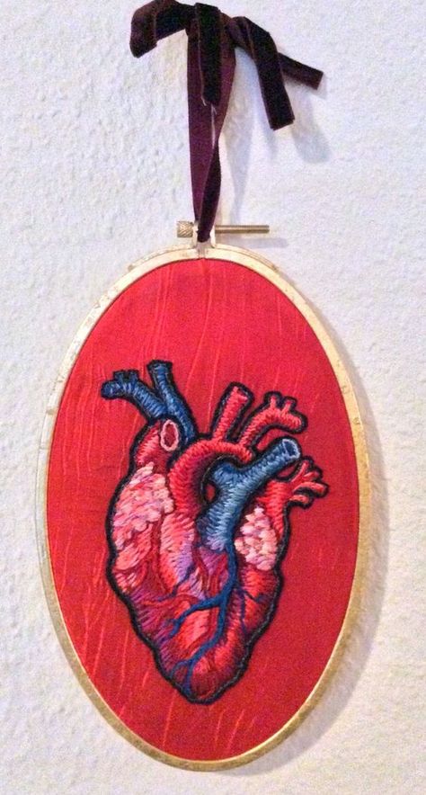 Heart Anatomical, Embroidery Heart, Ideas Embroidery, Embroidery Hearts, Heart Embroidery, Anatomical Heart, Crochet Heart, Hand Embroidery Stitches, Modern Embroidery