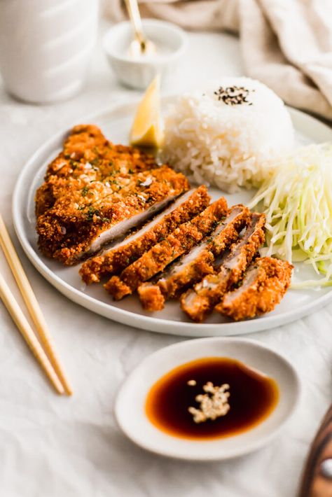 Katsu Chicken Recipe, Pork Tonkatsu Recipe, Pork Tonkatsu, Katsu Chicken, Japanese Food Photography, Pork Cutlets, Tanah Liat, Western Food, Fried Pork