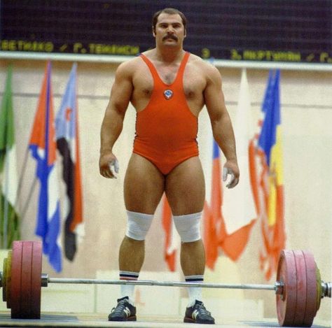 HIM Powerlifter Physique, Fat Body Reference, Vintage Bodybuilder, Powerlifting Men, World's Strongest Man, Male Pose Reference, Olympic Weightlifting, Beefy Men, Anime Guys Shirtless