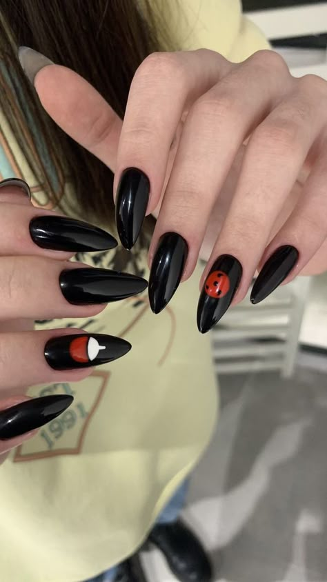 October Nails Short, Nail Designs September, Nail Designs For October, Nails Inspo Autumn, Pink Nail Sets, Nails Short Halloween, Baddie Birthday Nails, Halloween Gel Nails, Spooky Nail Designs