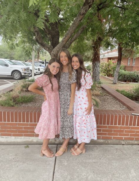 Cute Church Outfits For Summer, Cute Church Dresses, Mormon Dress, Church Camp Outfits, Sunday Church Outfits, Church Outfit For Teens, Sister Missionary Outfits, Modest Church Outfits