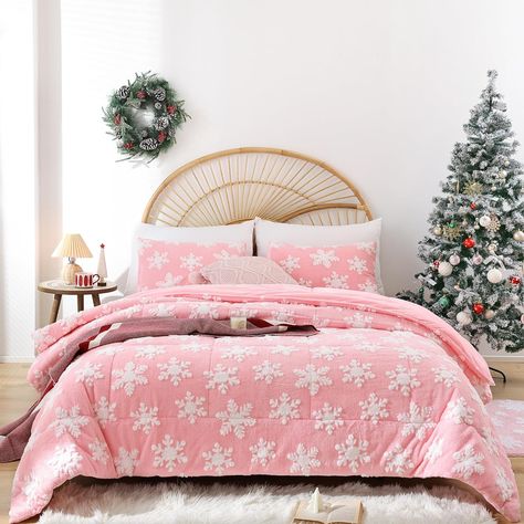 UNIQUE PATTERN& HOLIDAY GIFT】: This christmas comforter adopt special three-dimensional design to make the snowflakes look more stereoscopic,crystal velvet material feel sensory and texture are extremely comfortable,which perfectly blends fashion and abstract art, add an extra layer of art style to match your room décor and brighten your rooms,Perfect as a Great gift idea,such as housewarming,Christmas,Thanksgiving and birthday. Bedding Fluffy, Pink Christmas Bedroom, Full Size Bedding, Pink Comforter Sets, Full Size Comforter Sets, Holiday Bed, Full Size Comforter, Christmas Bedding Set, Fluffy Comforter