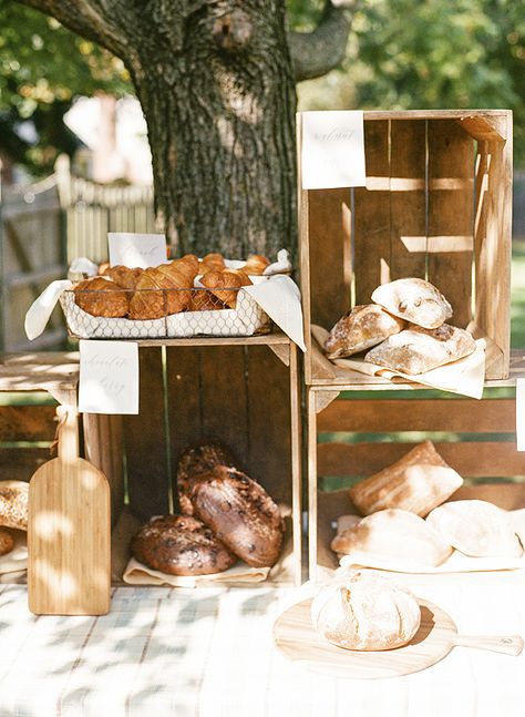 Bread Table: Farmers Market Bridal Shower Party Favor | Bellwether Events Friendsgiving Inspiration, Wedding Bread, Bread Aesthetic, Cocktail Hour Food, Farmers Market Stand, Bread Bar, Farmers Market Display, Bridal Shower Luncheon, Props Ideas