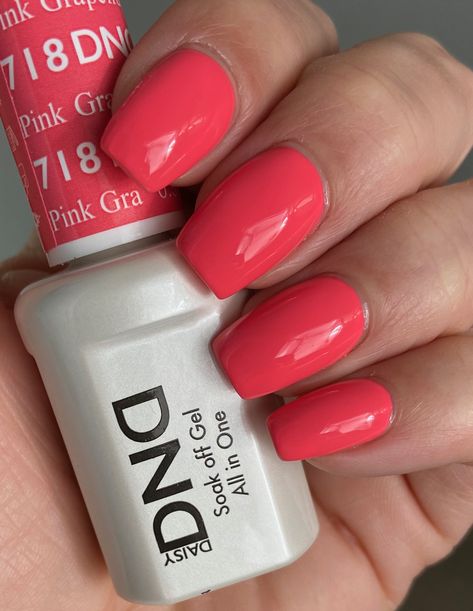 Dnd Pink, Spring Gel Nails Ideas, Dnd Gel Nail Polish, Spring Nail Polish Colors, Essie Nail Polish Colors, Nail Appointment, Gel Nail Polish Colors, Dnd Gel Polish, Gel Nail Tips