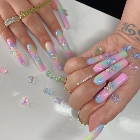 🍭🐻Cotton Candy Gummy Bears 🐻🍭 Custom jewel “nailsbydaovo” @head2toecompany #nails #nailsofinstagram #nails💅 #nailsoftheday #nailsdesign… | Instagram Pastal Nails, Candy Gummy, Cotton Candy Nails, Neon Acrylic Nails, Bears Nails, Long Acrylic Nail Designs, Cute Simple Nails, Claw Nails, Colorful Nails