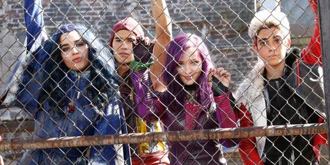 QUIZ: Which Disney Descendants Villain Kid Are You? http://bit.ly/1KOUgma Descendants Songs, Disney Descendants Characters, Descendants Characters, Disney Descendants Movie, Mal And Evie, Disney Channel Movies, Disney Channel Descendants, Descendants Cast, Rotten To The Core