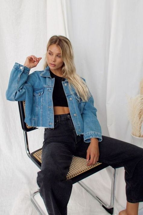 Denim Jacket Outfit Winter, Cropped Denim Jacket Outfit, Winter Jacket Outfits, Denim Jacket Outfit, Cropped Denim Jacket, Cropped Denim, Denim Outfit, Cute Casual Outfits, Denim Fashion