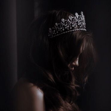 Shifter Aesthetic, Dark Royalty Aesthetic, Princess Vibe, Royalty Core, Crown Aesthetic, Princess Louise, Royal Core, Fairytale Aesthetic, Dark Princess