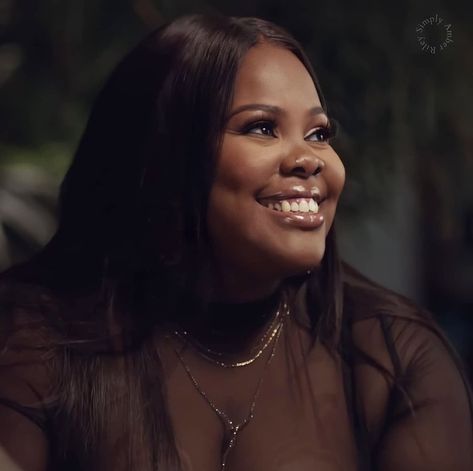 amber riley Amber Riley Glee, Mercedes Jones, Amber Riley, Mafia Romance, Sleep Token, Fav Celebrities, Black Hollywood, Glee Cast, Cute Room Decor