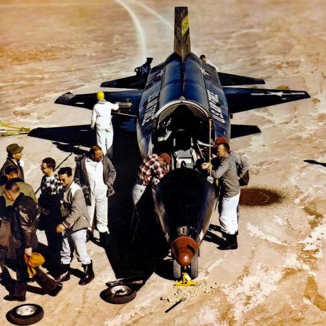 Photo Avion, Plane And Pilot, Sr 71 Blackbird, Sr 71, Experimental Aircraft, Military Jets, Jet Aircraft, United States Air Force, Vintage Aircraft