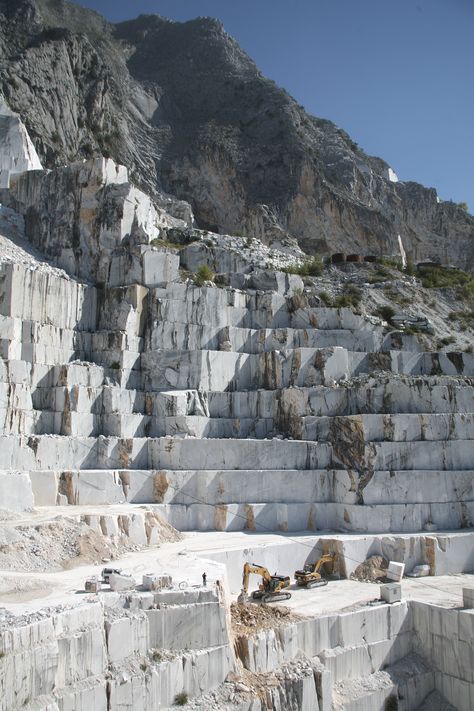 Carrara marble quarry Granite Quarry, Marble Quarry, Quarry Architecture, Rock Quarries, Stone Quarry, Object Photography, Landscape Concept, Stone Work, Life Pictures