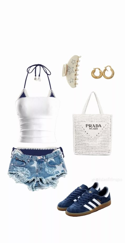 South Carolina Outfits Summer, Outfit Inspo White Background, Waterpark Outfit, Magazine Outfits, Roblox Clothing, 2000s Clothes, Bloxburg Ideas, Outfit Inspo Summer, Outfit Inspo Casual