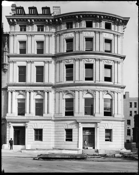 972 Fifth Avenue [between 78th and 79th] a.) Stanford White  o.) Payne Whitney and his wife Helene Hay Whitney [Today is the Cultural Services of the French Embassy] Gilded Age Mansions, New York Mansion, Stanford White, Millionaires Row, The Gilded Age, Victorian Mansions, American Architecture, Street House, New Century