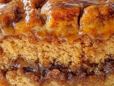 Pumpkin Honey Bun Cake – A Sweet and Spiced Delight Perfect for Fall with a Swirl of Honey & Pumpkin - NewsBreak Pumpkin Honey Bun Cake, Honey Bun Cake Recipe, Bun Cake Recipe, Caramel Drizzle Recipe, Fall Treats Recipes, Poke Cake Lemon, Honey Bun Cake, Spiced Popcorn, Bun Cake