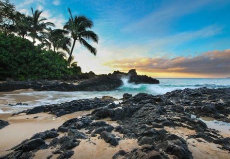 6. Pa’ako Cove, Maui Makua Beach, Maui Travel Guide, Beach Road Trip, Best Beaches To Visit, Poipu Beach, Maui Travel, Most Romantic Places, Hidden Beach, Camera Shots