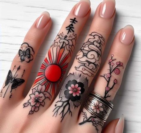 If you're looking for some inspiration for your next tattoo, or just want to see some of the most creative and well-done pieces out there, the subreddits r/tattoo and r/tattoos are the perfect places to start. Tattoo Sakura, Fingers Tattoo, Jagua Henna, Hand And Finger Tattoos, Pretty Hand Tattoos, Beautiful Tattoo, R Tattoo, Small Hand Tattoos, Next Tattoo