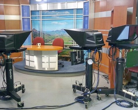 News Station Aesthetic, Broadcasting Aesthetic, Surface Styling, Decoration Classroom, Morning Announcements, School Tv, News Broadcast, Film Video, First Year Teachers