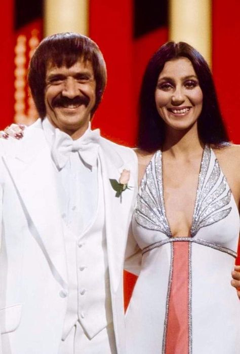 Cher Pregnant, Cher Show, Cher And Sonny, Sonny Cher, Cher Photos, I Got You Babe, Fashion 1960s, Tv Fashion, Comedy Series