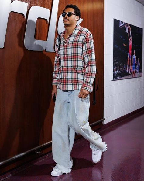 Flannel Outfits Men Streetwear, Flannel Outfits Men, Jordan Poole, Flannel Fits, Nba Outfit, Nba Fashion, Flannel Outfits, Dapper Gentleman, Crazy Outfits