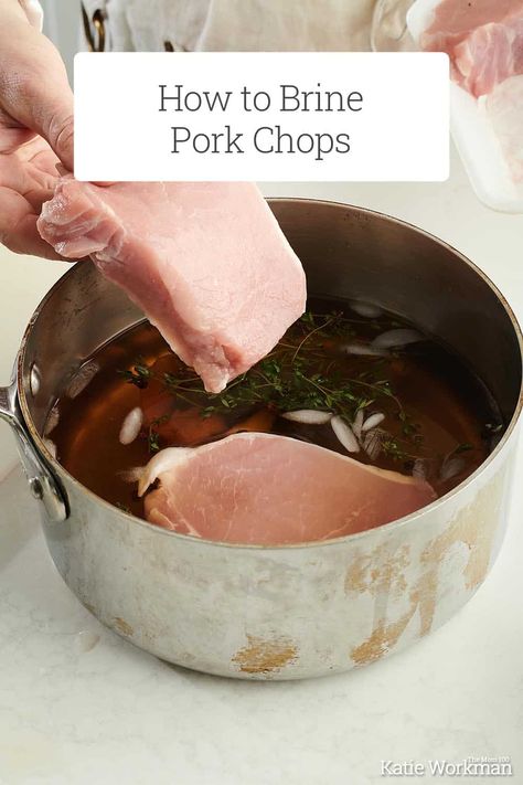 How to Brine Pork Chops / Brining pork chops results in extra juicy meat, and prevents the chops from drying out no matter how you cook them. #howto #kitchenhacks #cookingtips #familyfriendly #basiccooking #beginnercooks https://themom100.com/recipe/how-to-brine-pork-chops/ Brining Pork Chops, Brine Pork Chops, Pork Brine Recipe, Pork Chop Brine Recipes, Brine Pork Loin, Brine For Pork, Pork Chop Brine, Pork Chops Bone In, Thick Cut Pork Chops