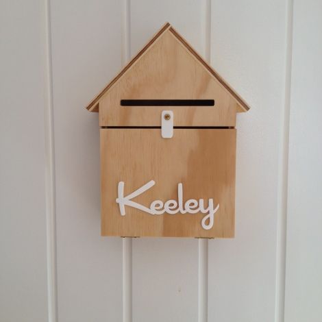 hello, Wonderful - TOP PLAY MAILBOXES FOR KIDS TO INSPIRE LETTER WRITING Kids Mailbox, Cubby House Ideas, Playhouse Furniture, Preschool Valentine Crafts, Wooden Mailbox, Mail Boxes, Kindergarten Design, Halloween Printables Free, Cubby House