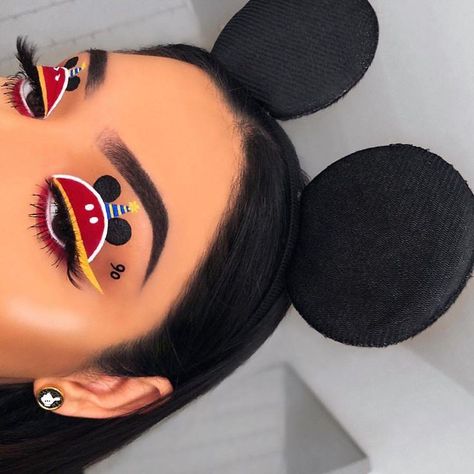 cute mickey mouse disney makeup Peach Makeup Look, Kylie Jenner Makeup Look, Burgundy Makeup Look, Rosa Make-up, Purple Makeup Looks, Vintage Makeup Looks, Kendall Jenner Makeup, Halloween Make-up Looks, Dark Makeup Looks