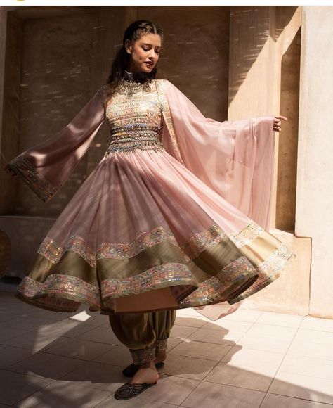 Afghan Aesthetic, Afghanistan Clothes, Afghan Wedding Dress, Afghani Clothes, Desi Dress, Afghan Dress, Afghan Wedding, India Dress, Afghan Fashion