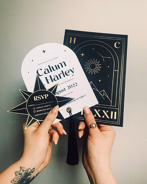 Tarot/Roman Numerals wedding invitations by Mama Inc. Get in touch to enquire ✨ Wedding Invitations Celestial, Tarot Wedding Invitations, Invitaciones Aesthetic, Celestial Invitations, Tarot Card Wedding Invitation, Unique Invitation Ideas, Gold Celestial Wedding, Tarot Card Wedding, Tarot Wedding