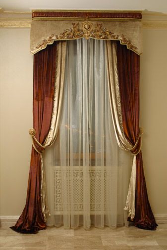 Victorian Window Treatments, Victorian Curtains, Curtains Style, Window Cornices, Classic Curtains, Unique Curtains, Leather Sofa Living Room, Drapery Designs, Curtain Styles