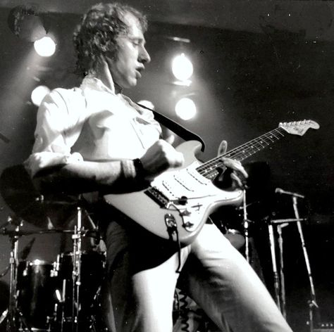 Mark Knopfler 70s, Marky Mark, Dire Straits, Mark Knopfler, I Love You, Concert, Quick Saves