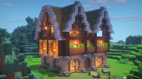 Huge Minecraft Houses, Big House Minecraft, Best Minecraft Houses, Survival House Minecraft, Minecraft Medieval House, Survival House, Minecraft Houses Survival, Minecraft Structures, Minecraft House Plans