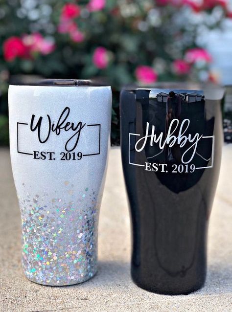 Epoxy Tumbler Ideas, Grooms Gift, Bride Tumbler, Wedding Tumblers, Epoxy Tumbler, Glitter Tumbler Cups, Glitter Tumblers, Custom Tumbler Cups, Cup Ideas