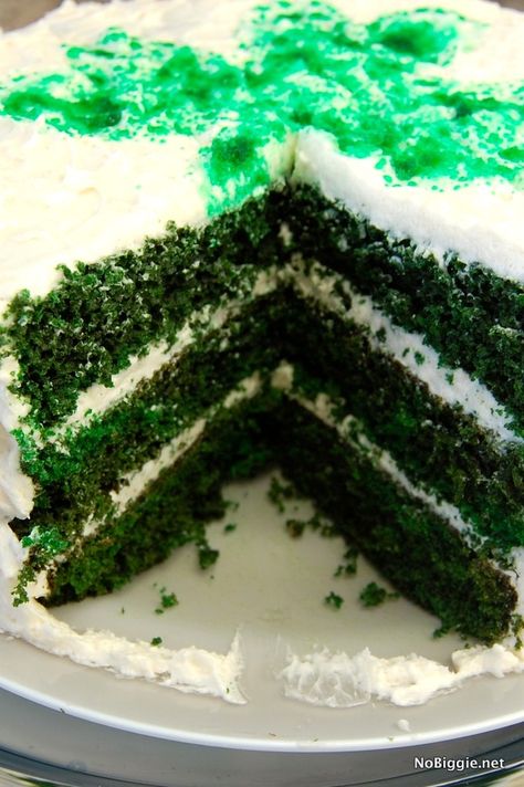 Green Velvet Cake - just swap your red for green and you have a great cake for the holidays. Buttermilk Brownies, Green Velvet Cake, White Chocolate Shavings, Velvet Cake Recipes, Layer Cake Recipes, Delectable Desserts, Green Food Coloring, Fun Foods, Cake Mix Recipes