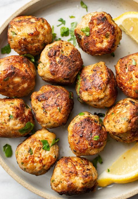 These turkey meatballs are simple to make, juicy, and perfectly seasoned. They are great for making ahead and freeze well! Ground Turkey Meatball Recipes, Low Carb Turkey Meatballs, Easy Turkey Meatballs, Turkey Meatballs Recipe, Ground Turkey Meatballs, Turkey Meatball, Turkey Meatball Recipe, Turkey Stuffing, Leftover Turkey Recipes