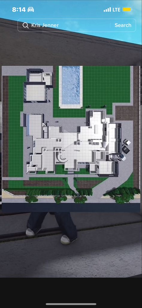 Kris Jenner House Floor Plan, Kris Jenner House Exterior, Khloe Kardashian House Layout, Kim Kardashian House Layout, Kim Kardashian House Floor Plan, Kim Kardashian House Bloxburg Layout, Khloe Kardashian House Bloxburg, Bloxburg Kardashian, Kim And Kanye House