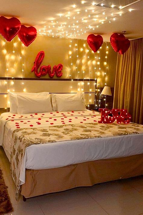 Bride Bedroom Decoration, Wedding Room Ideas, Wedding Night Room, Romantic Bedroom Lighting, Wedding Room Decor, Wedding Night Room Decorations, Hotel Room Decor, Valentines Bedroom, Romantic Room Surprise