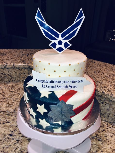 Air Force Cake Ideas, Air Force Cake, Airforce Retirement Cupcakes, Air Force Retirement Decorations, Usaf Retirement Cake, Air Force Retirement Cake, Air Force Retirement Party Ideas, Air Force Retirement, Military Retirement Cake