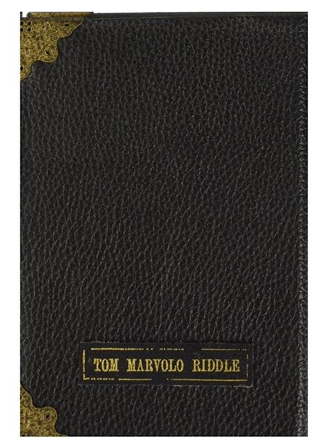 Diy Tom Riddle Diary, Tom Riddle Book, Tom Riddle Diary, Tom Riddle's Diary, Harry Potter Halloween Decorations, Harry Potter Riddles, Harry Potter Gifts Diy, Noble Collection Harry Potter, Harry Potter Toms