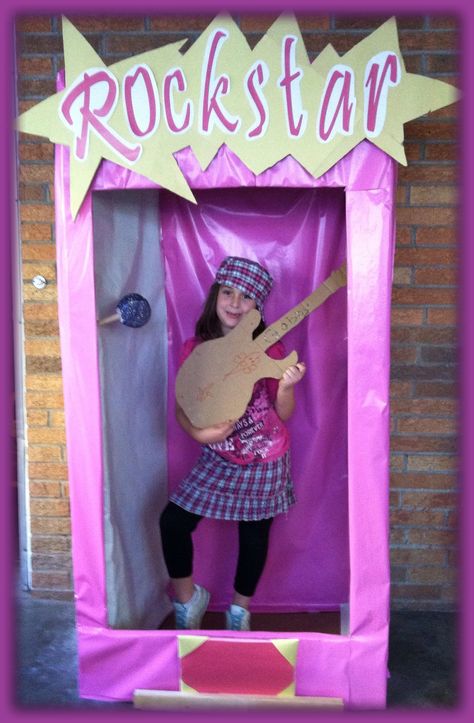 Popstar Party Ideas, Kids Bop Birthday Party, Kids Karaoke Party, Barbie Photobooth, Barbie Rockstar, Popstar Party, Party Like A Rockstar, Pop Star Party, Kids Bop