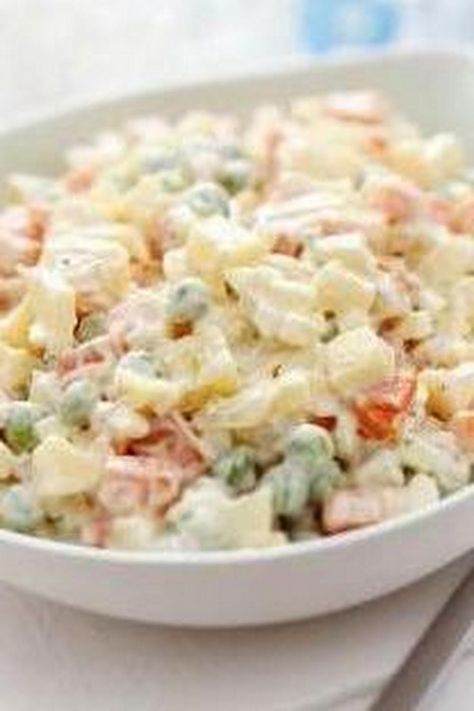 RUSSIAN SALAD (SALAD OLIVIER) Russian Salad Recipe, Russian Potato Salad, Russian Salad, Delish Recipes, Signature Dishes, Potatoe Salad Recipe, Healthy Vegetables, Russian Recipes, Vegetable Salad